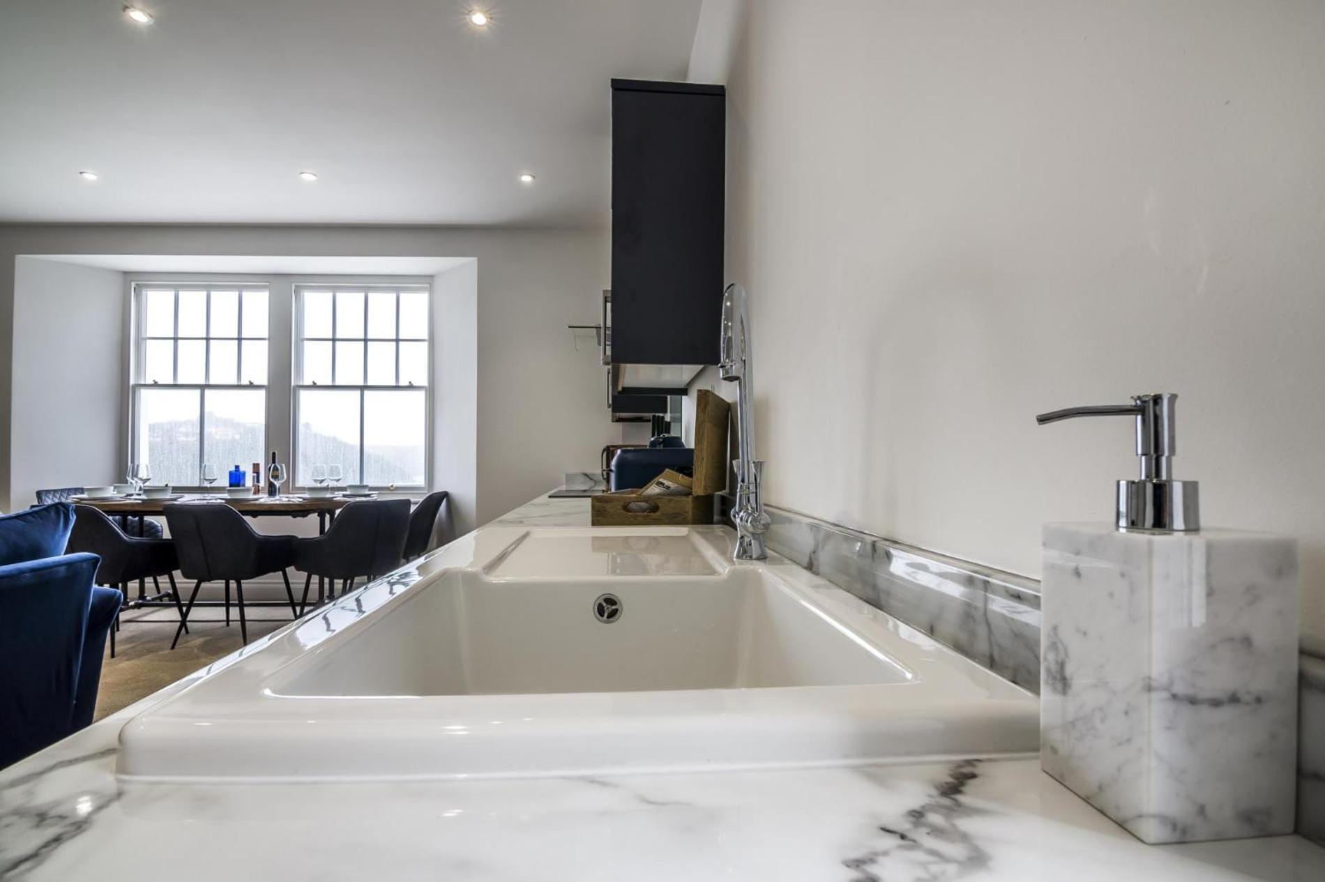 Lady Tenby - 2 Bedroom Apartment - טנבי מראה חיצוני תמונה